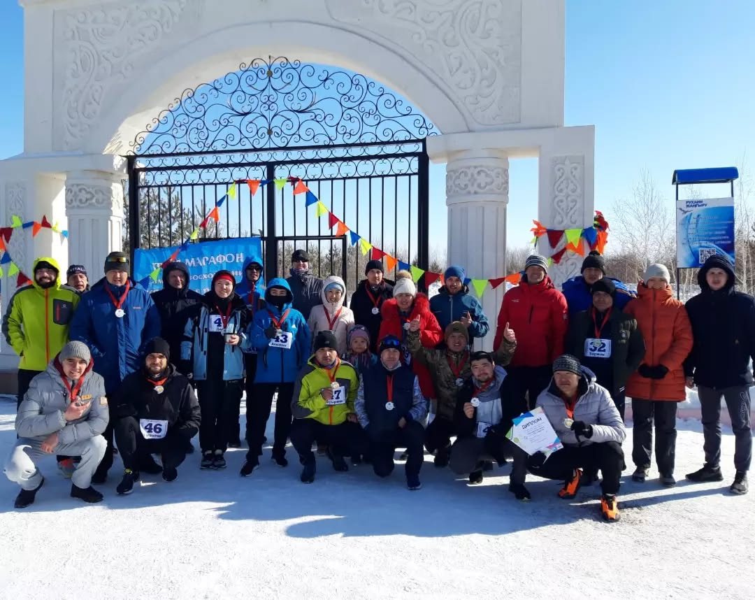 Зимнее общее фото участников Run In Joy